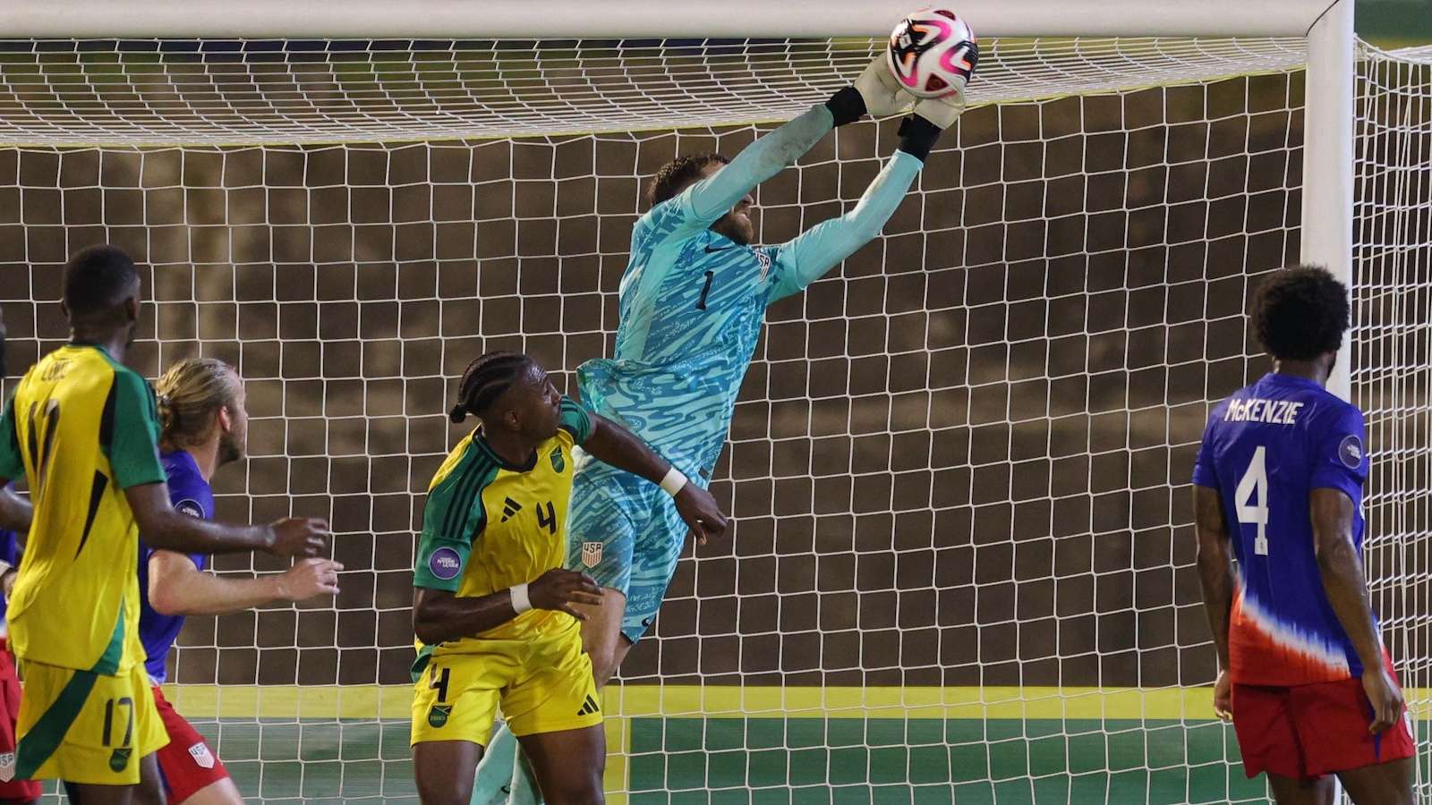 两翼拉扯和 两翼拉扯和