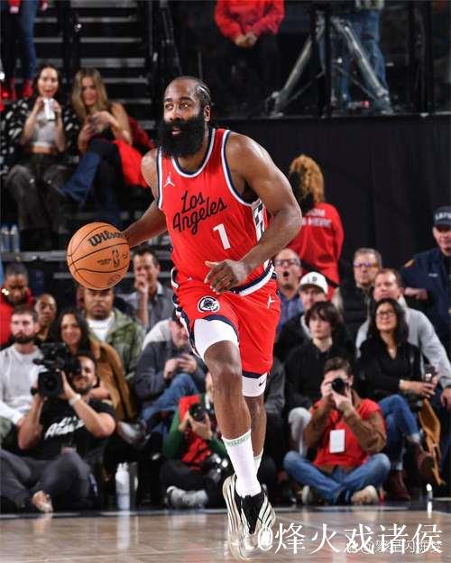 哈登爆发砍下40分快船击败雄鹿 太阳终结奇才13连败