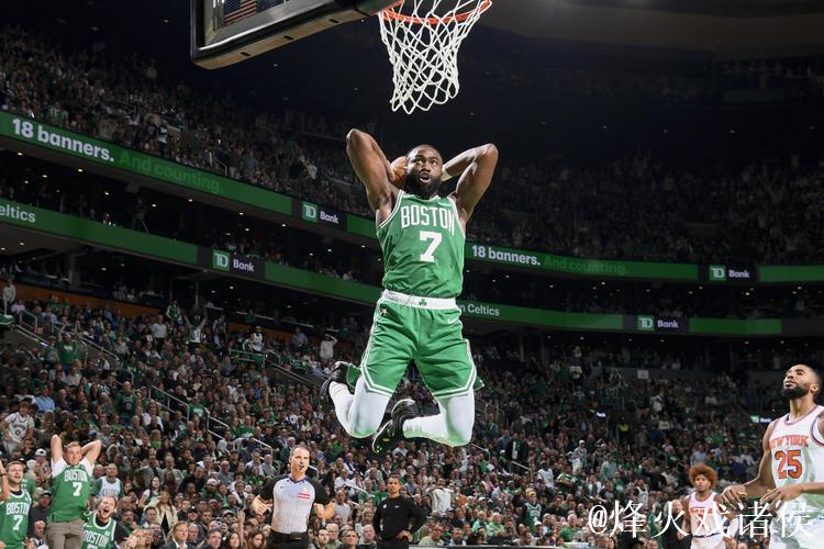 29记三分平历史纪录!绿军揭幕战大胜尼克斯 29记三分平历史纪录!绿军揭幕战大胜尼克斯